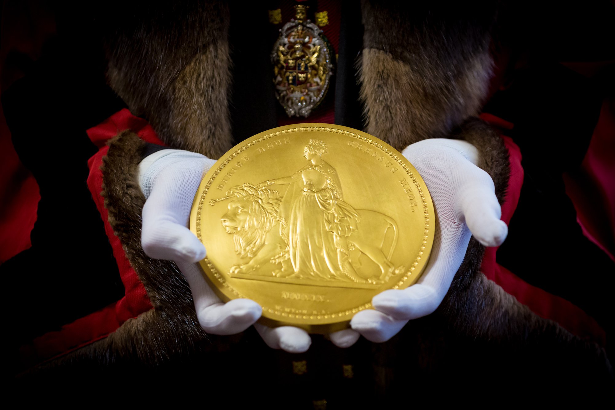 5kg 'Una and The Lion' coin, £5,000 denomination